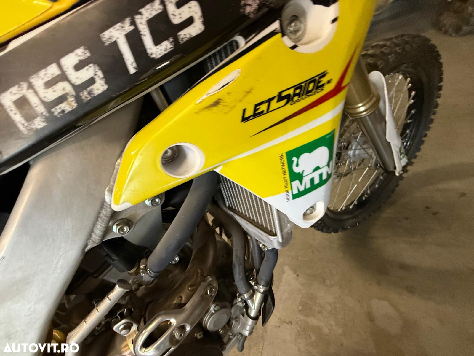 Yamaha YZ 250 F - 10