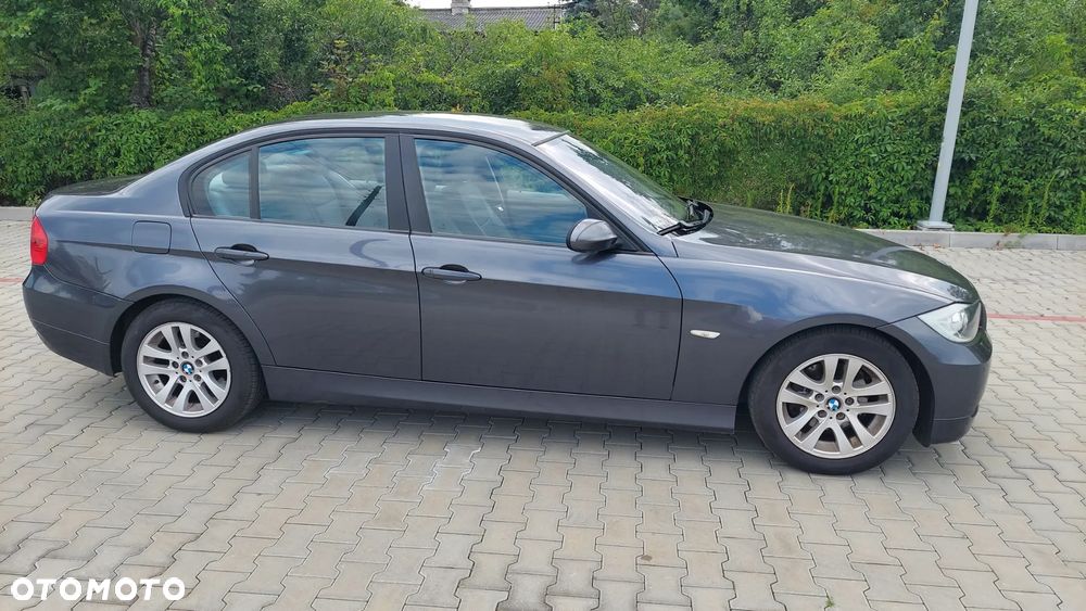 BMW Seria 3 318i - 18
