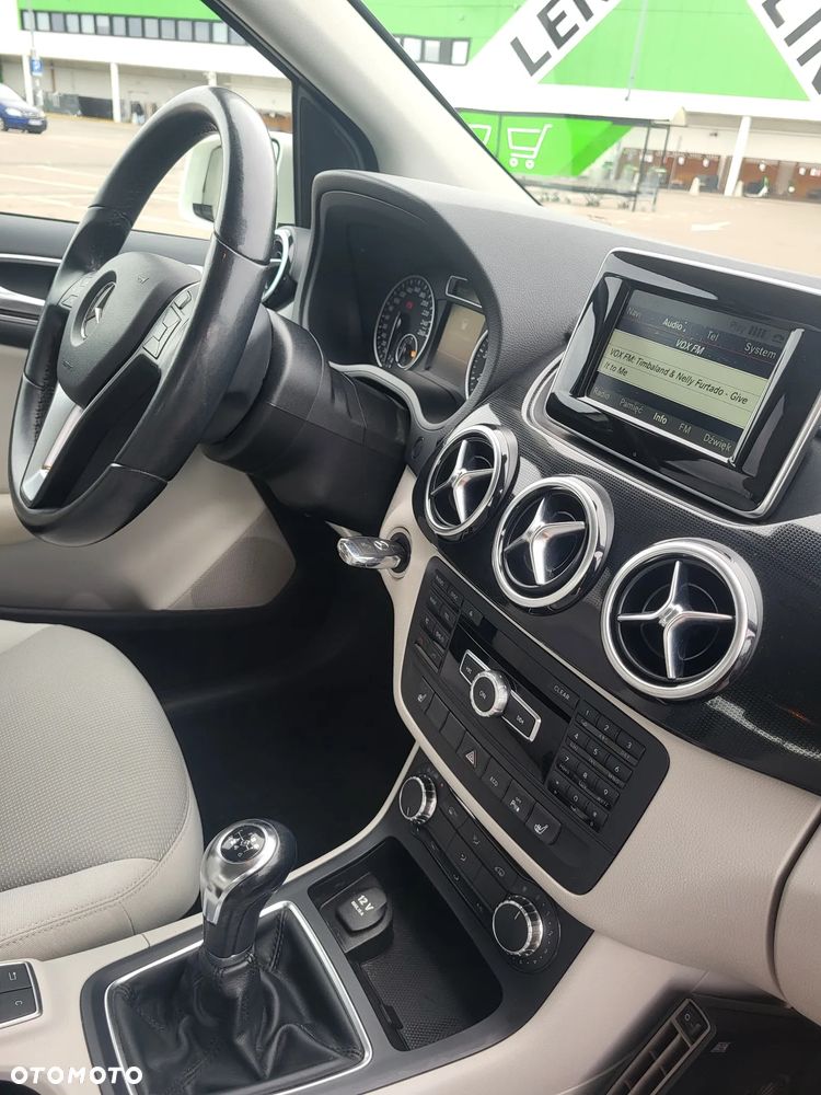 Mercedes-Benz Klasa B 180 Urban - 21