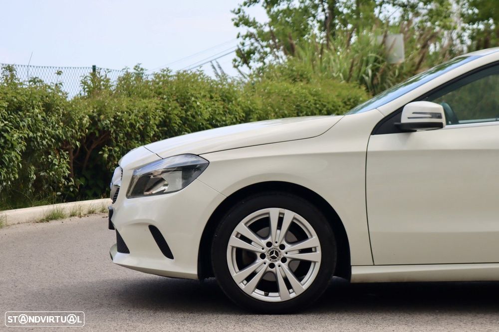 Mercedes-Benz A 180 d Style Plus Aut. - 21