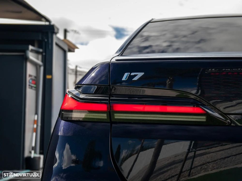 BMW i7 eDrive50 Pack Desportivo M Pro - 13