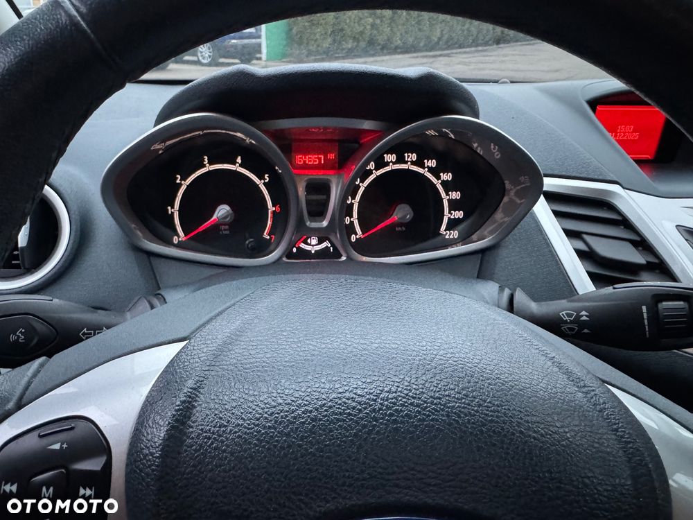 Ford Fiesta 1.25 Champions Edition - 3