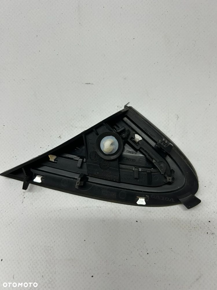TRÓJKĄT OSŁONA BŁOTNIKA prawa VOLVO V40 II 2012-2018r 31416474 - 2