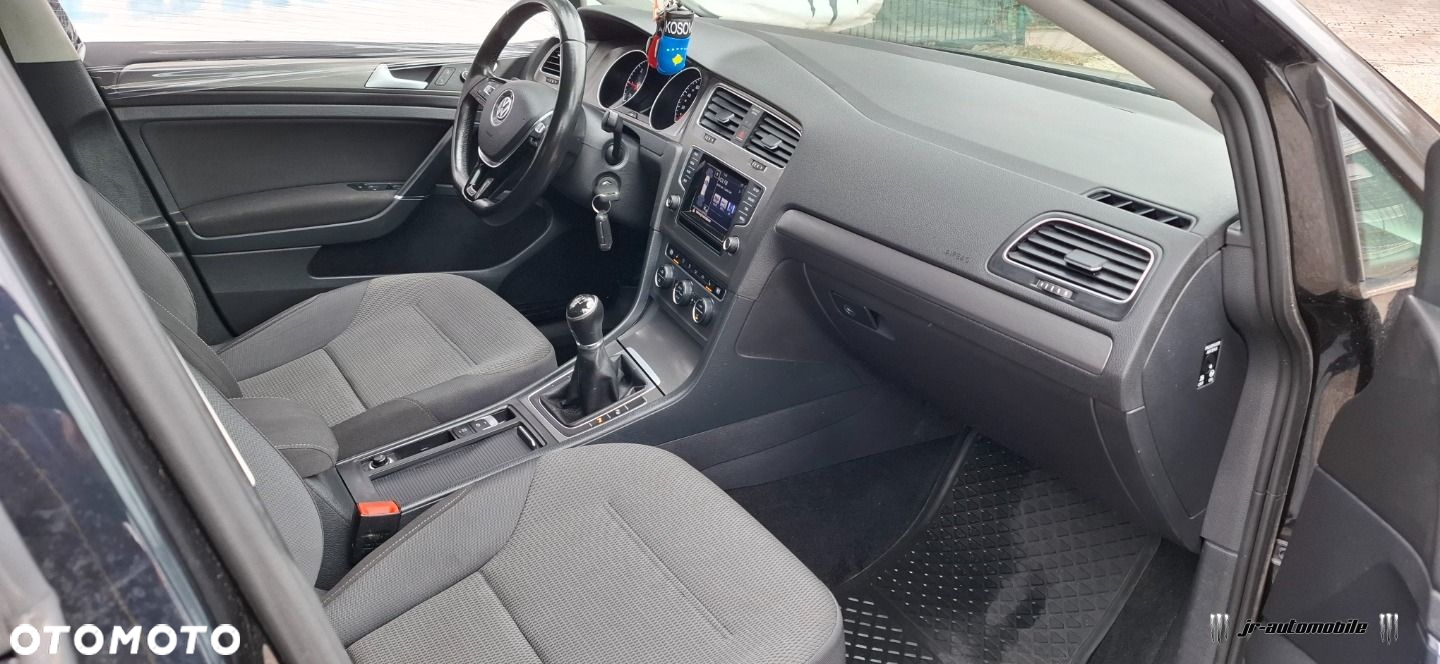 Volkswagen Golf - 13