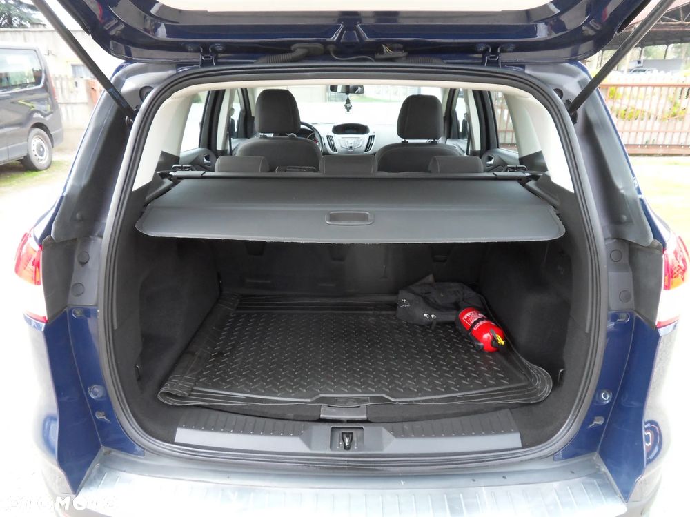 Ford Kuga 1.5 EcoBoost 2x4 Business Edition - 9