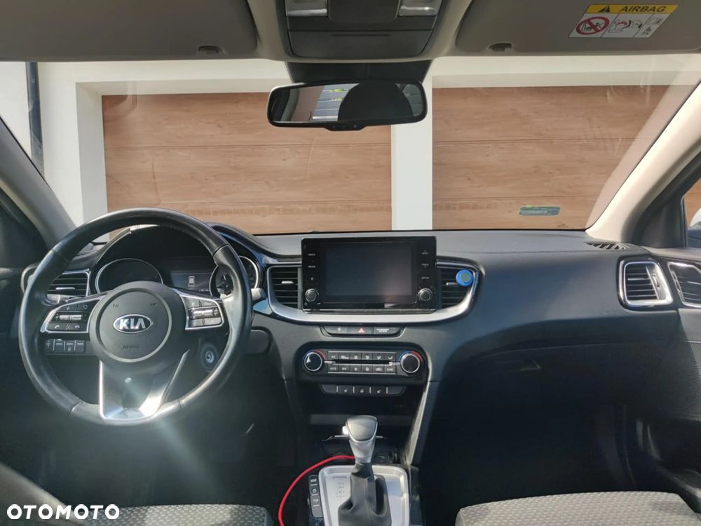 Kia Ceed 1.6 CRDi SCR L DCT - 20