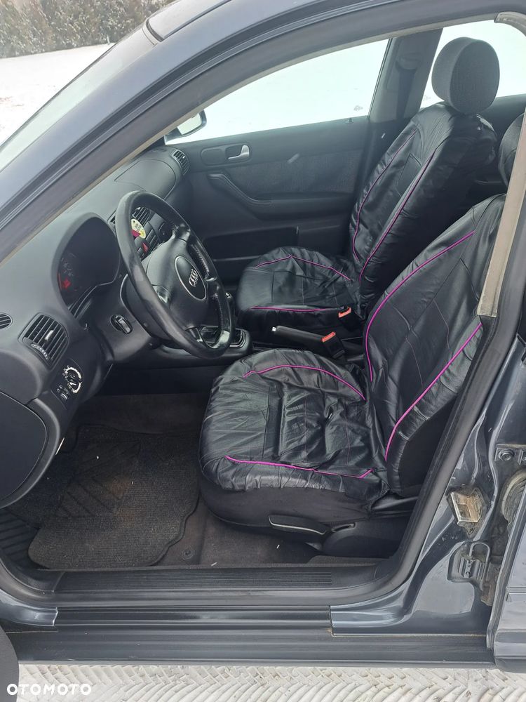 Audi A3 Sportback 1.8 Ambiente - 17