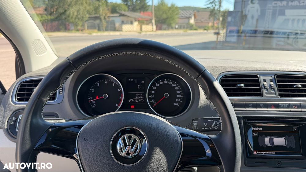 Volkswagen Polo - 12