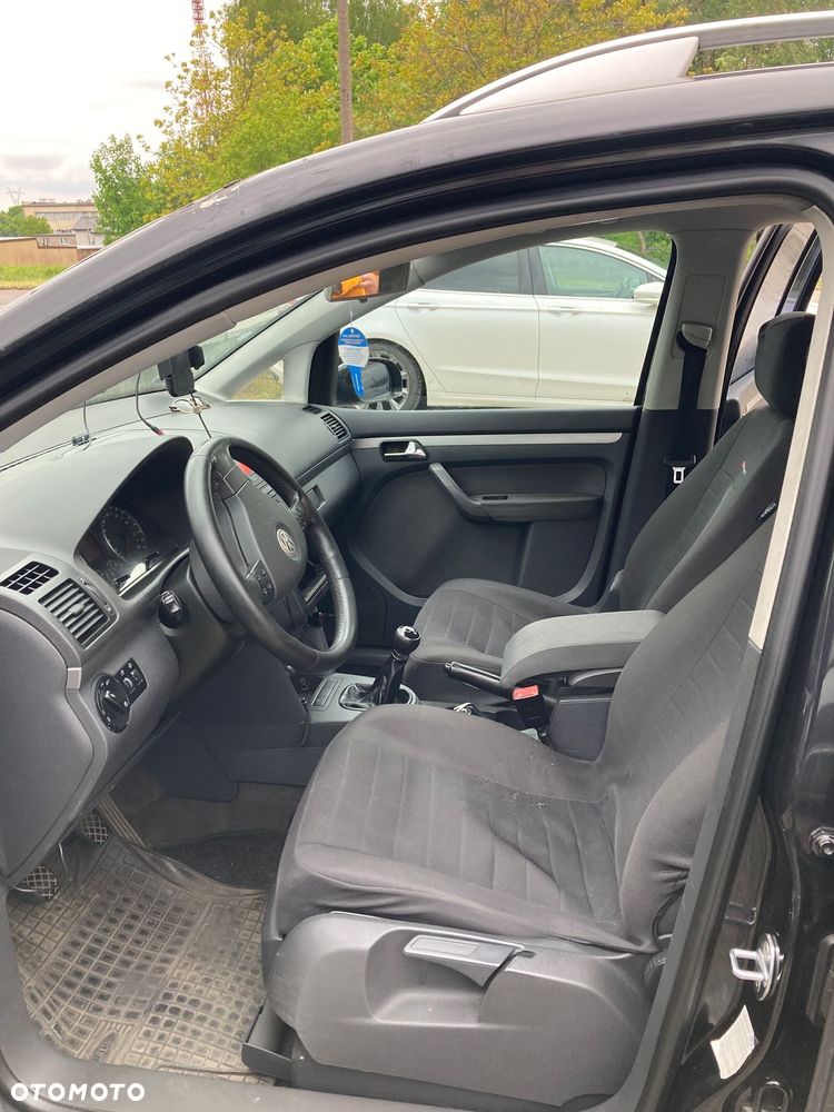 Volkswagen Touran 1.9 TDI Conceptline - 9