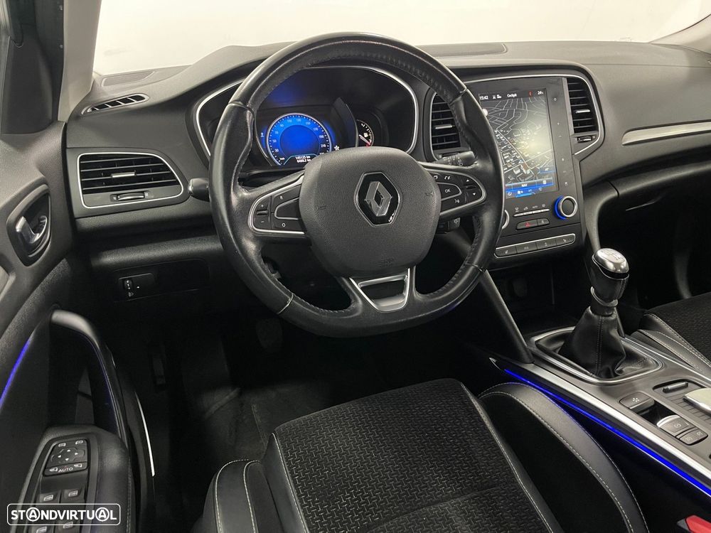 Renault Mégane Sport Tourer ENERGY dCi 130 INTENS - 24
