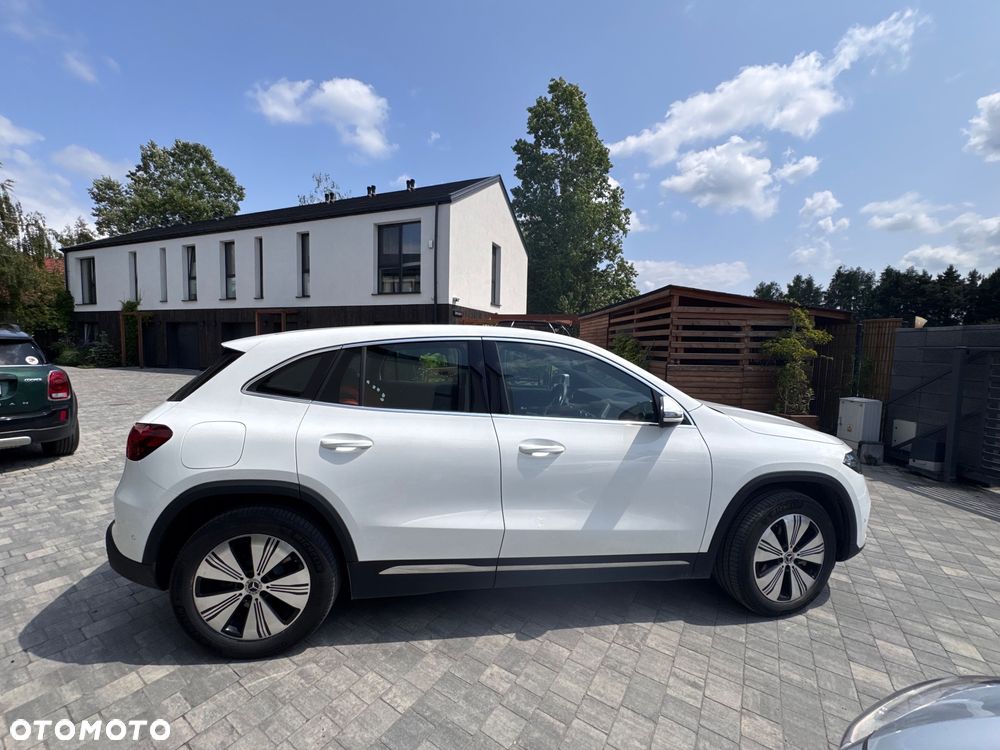 Mercedes-Benz EQA 250+ 70.5kWh Electric Art - 4