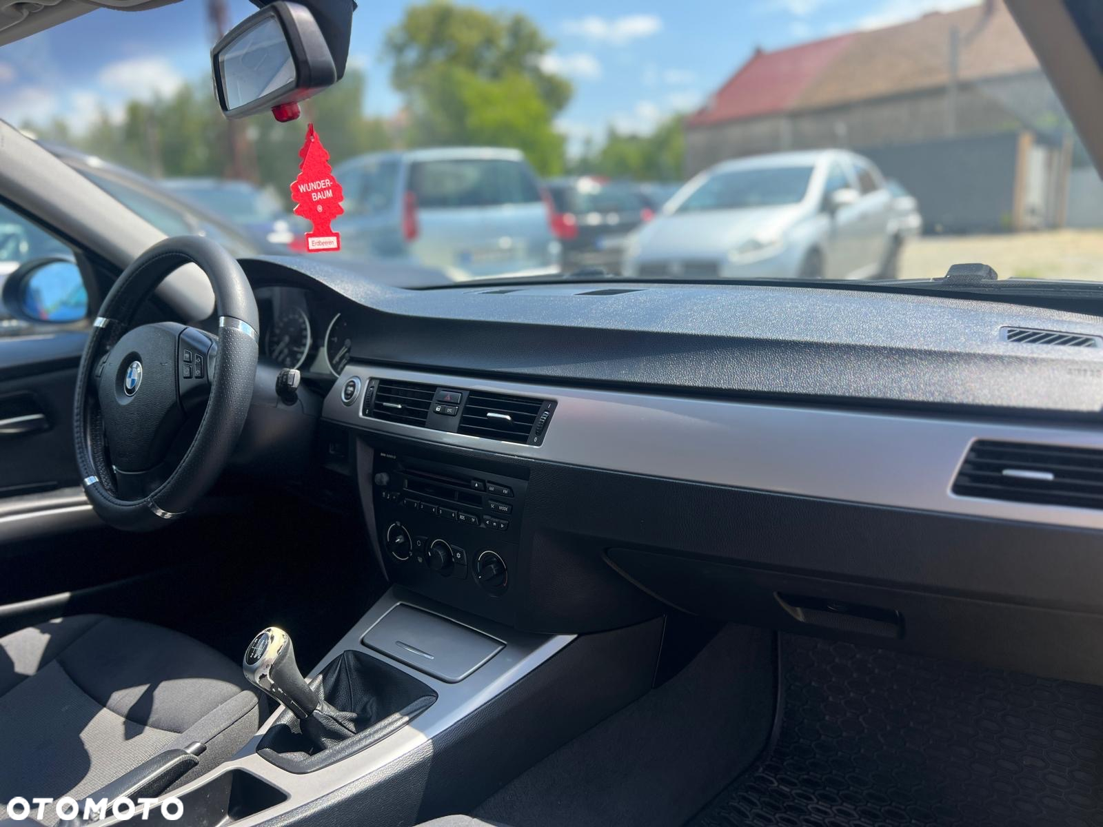 BMW Seria 3 318d - 8