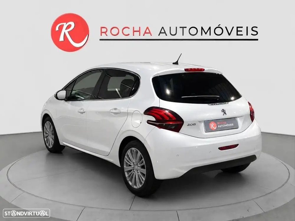 Peugeot 208 - 10