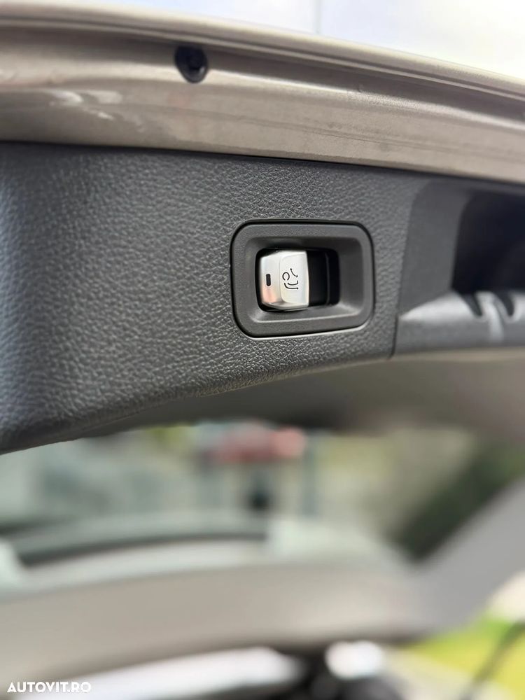 Mercedes-Benz C 200 d T Avantgarde - 23