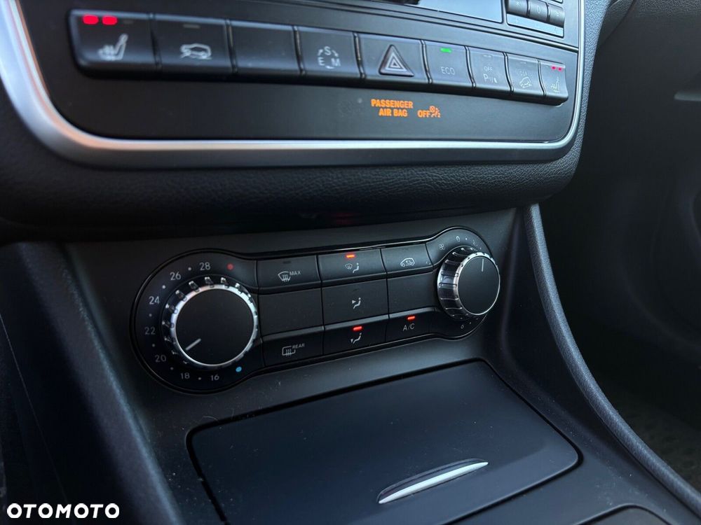 Mercedes-Benz GLA 250 4-Matic Style - 16