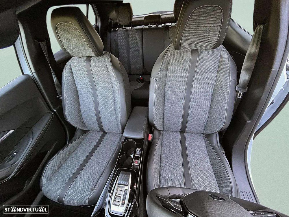 Peugeot e-2008 50 kWh Allure Pack - 30