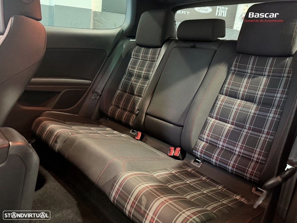 VW Golf 2.0 TSi GTI - 14