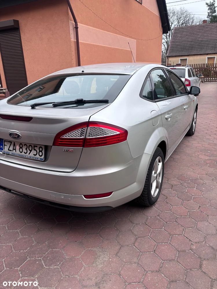 Ford Mondeo 2.0 TDCi Titanium - 8