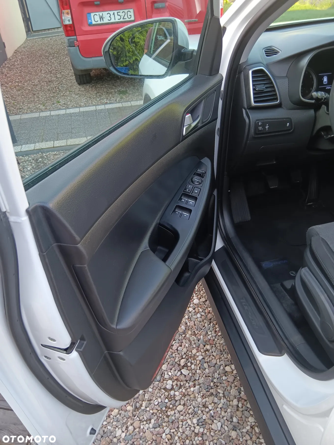 Hyundai Tucson 1.6 GDI BlueDrive Comfort 2WD - 17