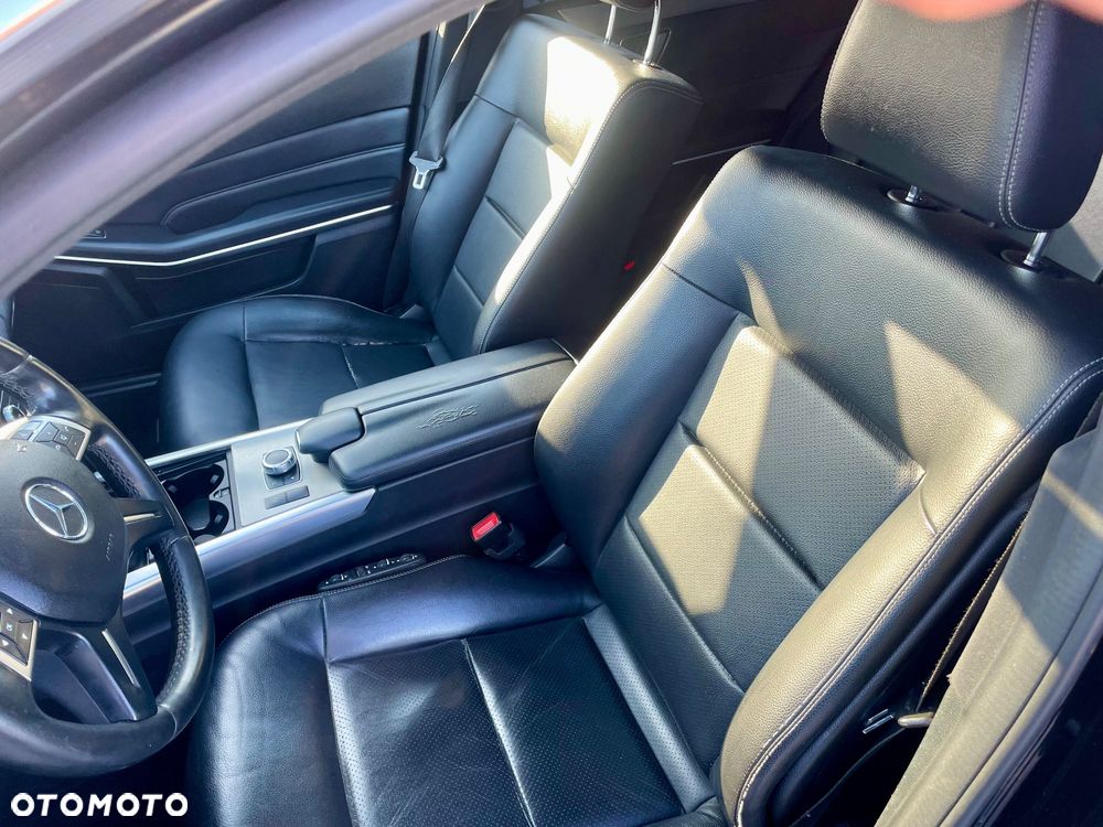 Mercedes-Benz Klasa E 220 BlueTEC 9G-TRONIC - 24