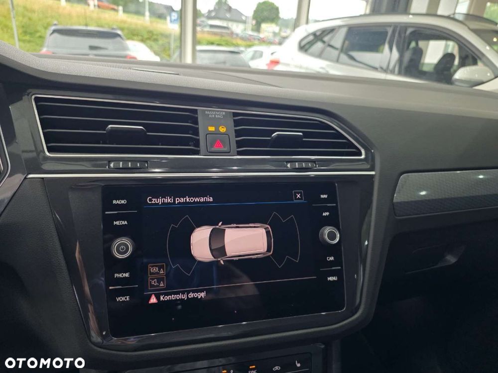 Volkswagen Tiguan - 26