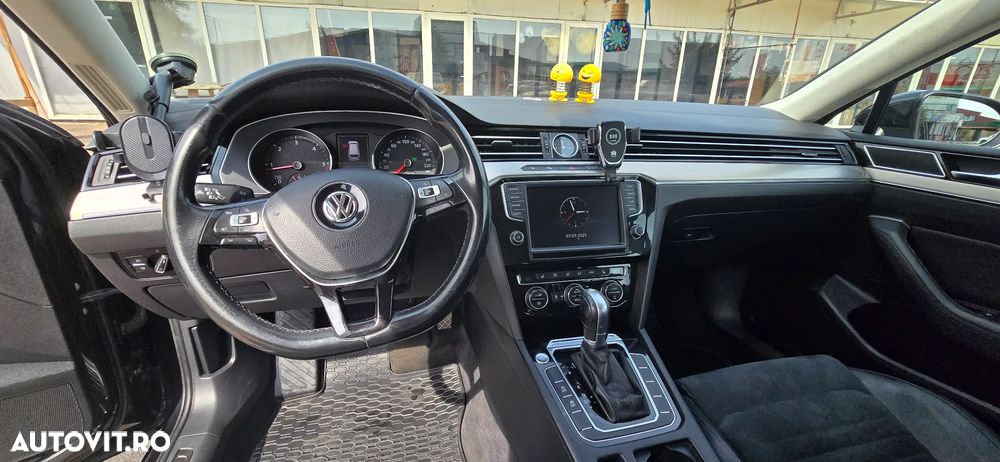 Volkswagen Passat Variant 2.0 TDI DSG Highline - 12