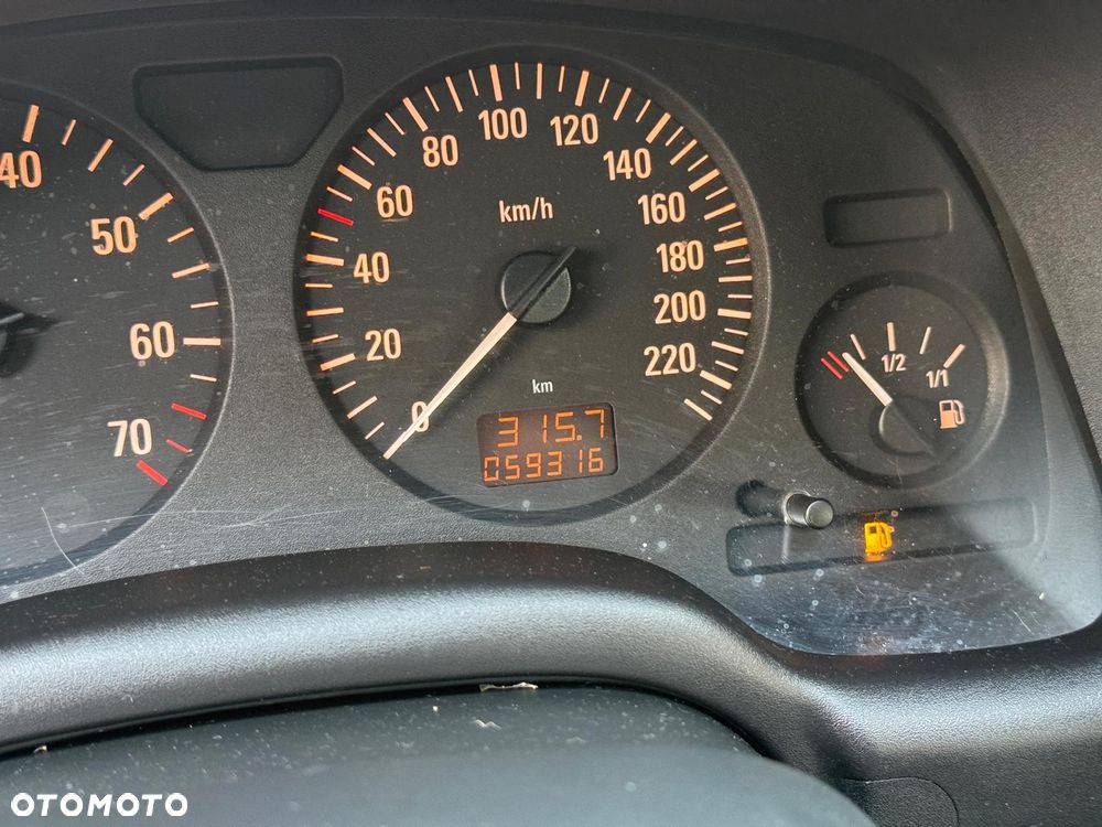 Opel Astra - 10