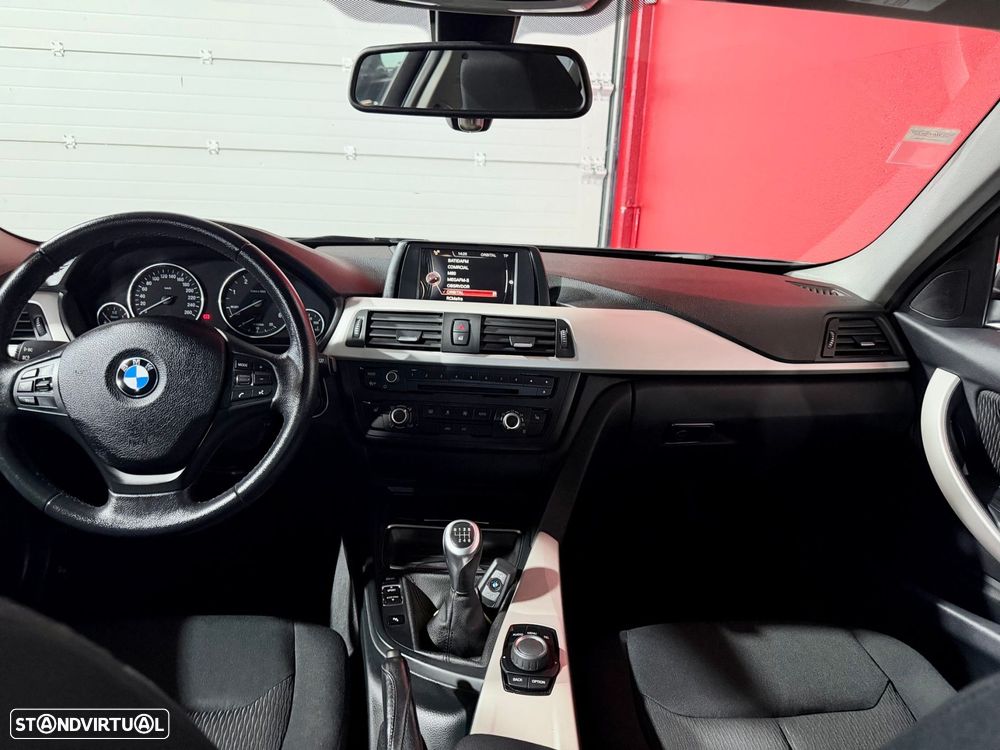 BMW 320 - 21