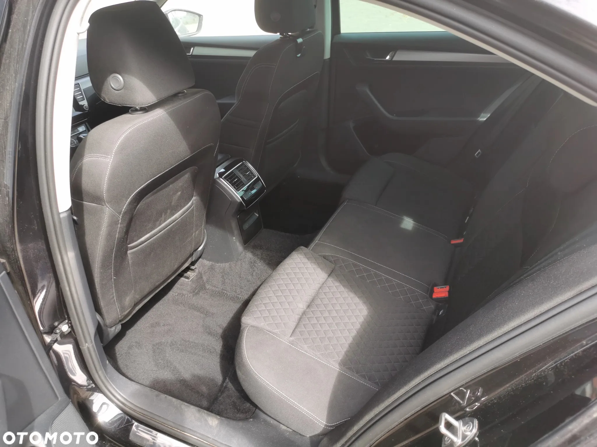 Skoda Superb 1.8 TSI Ambition DSG - 9