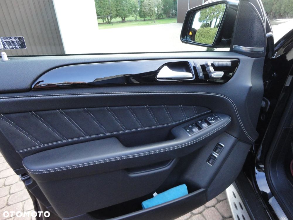 Mercedes-Benz GLE - 10