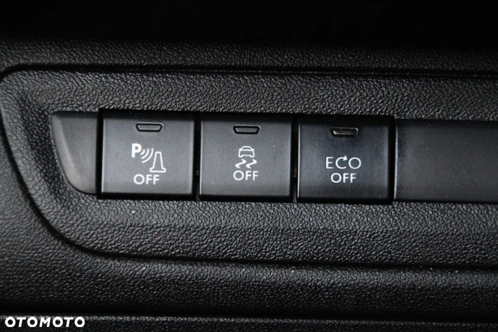 Peugeot 208 1.6 BlueHDi Allure S&S - 14