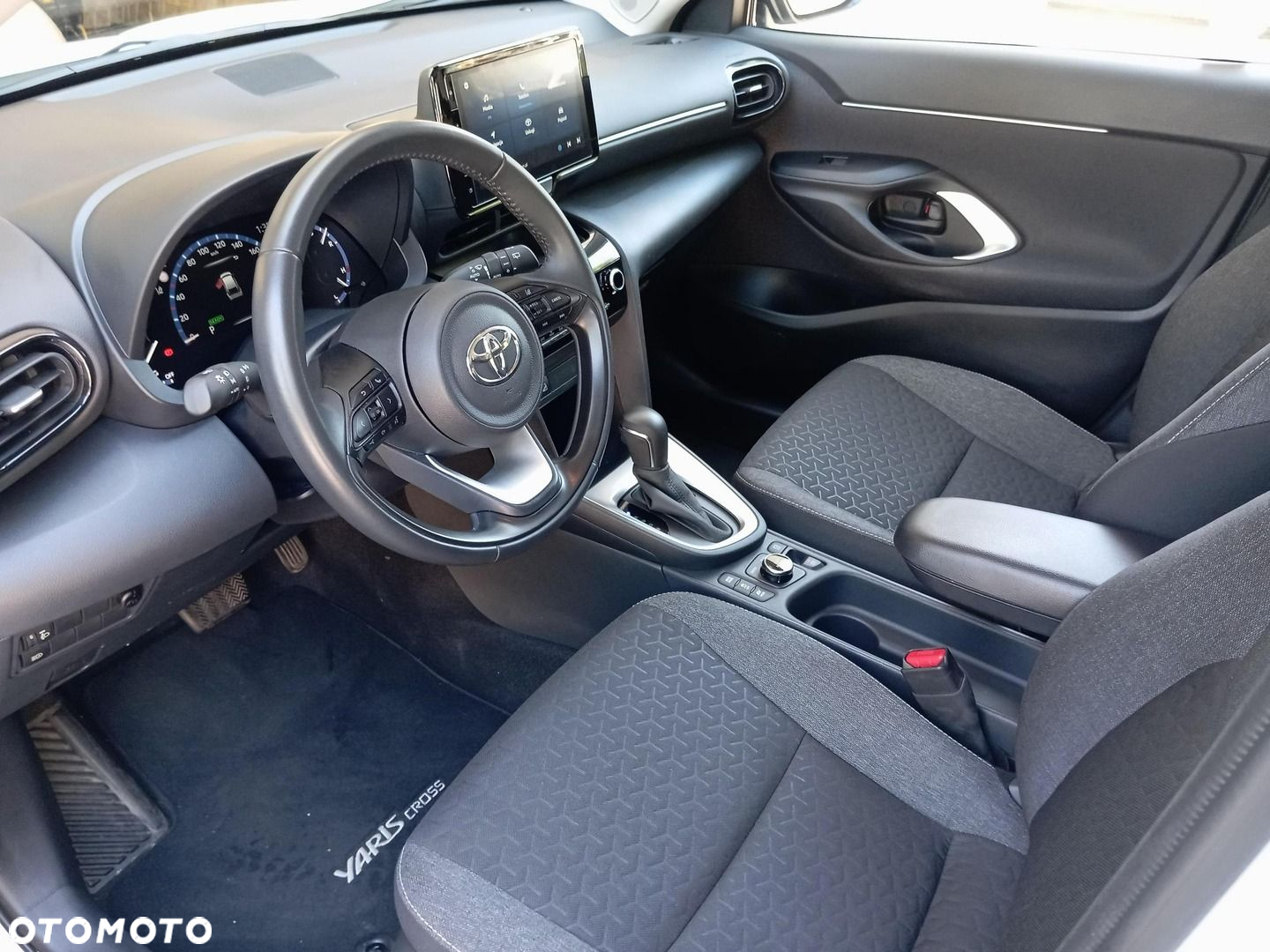 Toyota Yaris Cross Hybrid 1.5 Comfort 4x4 - 10