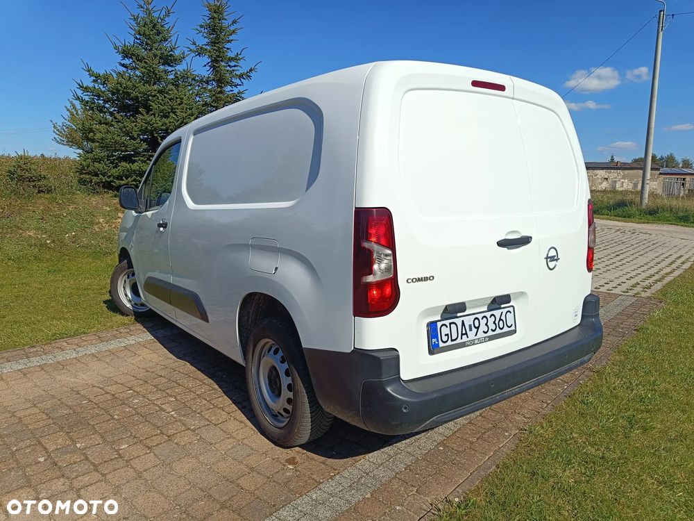 Opel COMBO - 12