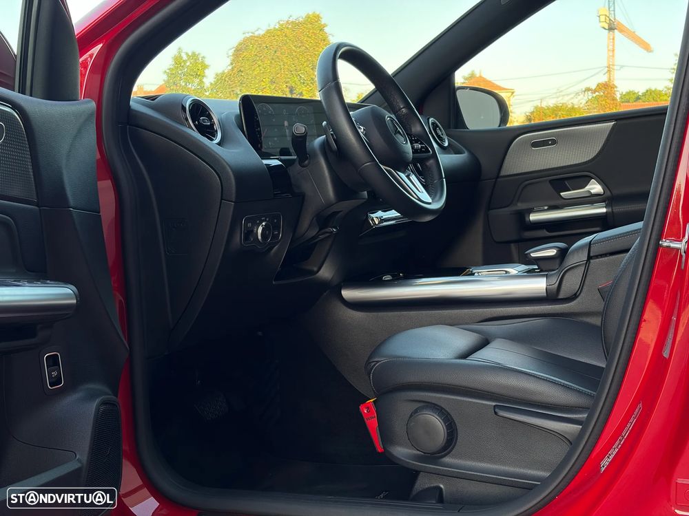 Mercedes-Benz B 180 7G-DCT Progressive - 23
