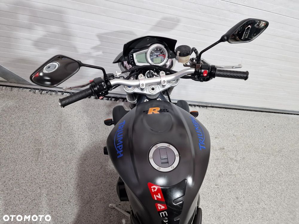 Triumph Street Triple - 29