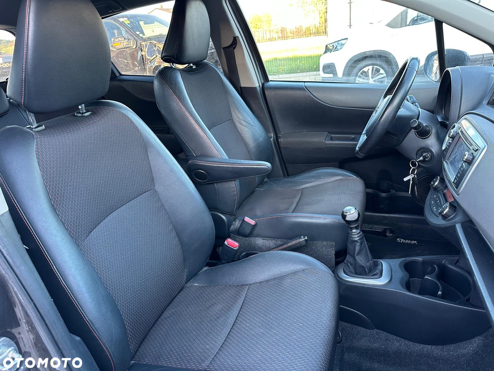 Toyota Yaris - 11