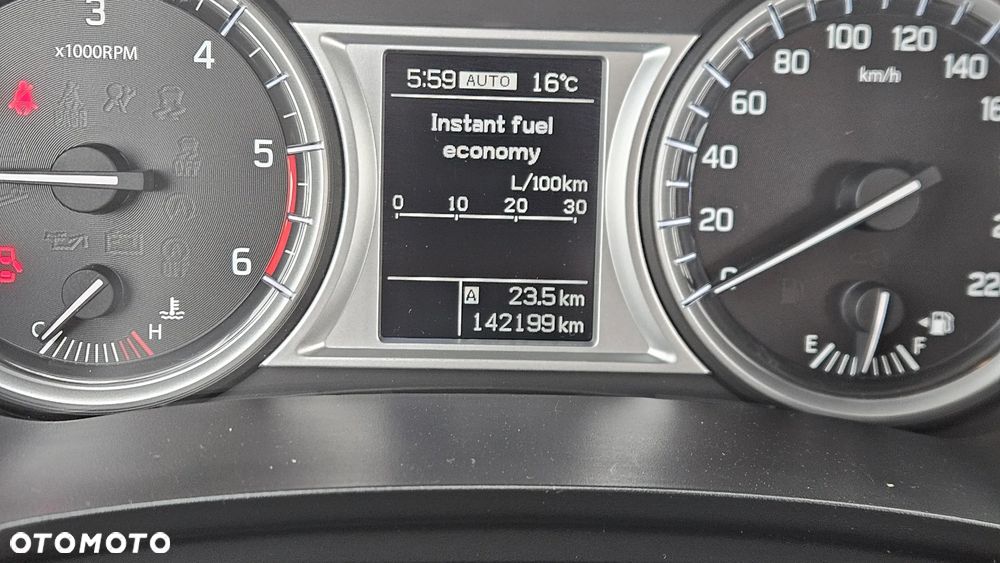 Suzuki Vitara 1.6 DDiS (4x4) Allgrip Comfort+ - 24