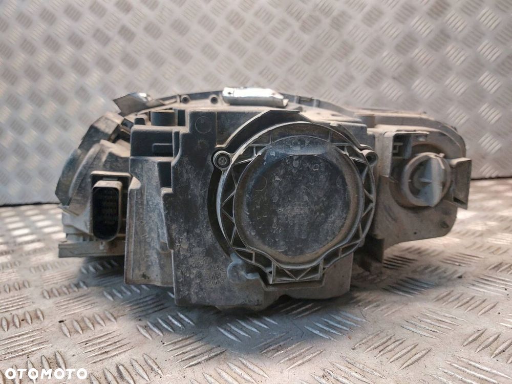 LAMPA LEWY PRZÓD + PRAWY PRZÓD AUDI A4 B7 1307329115 1035500015 - 15