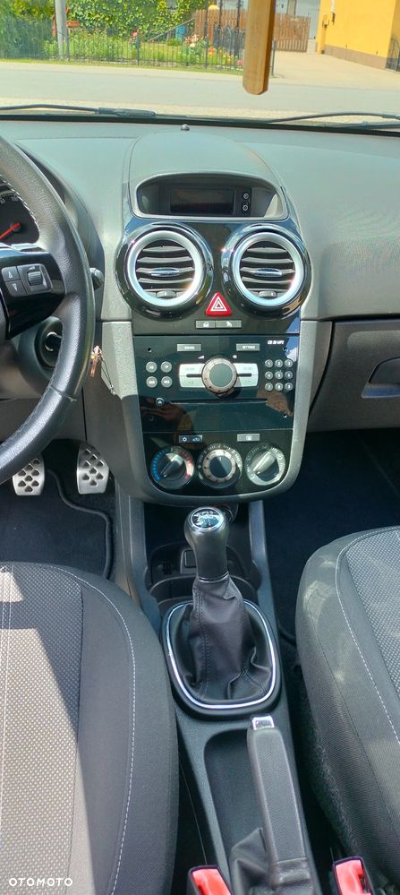 Opel Corsa 1.2 16V Cosmo - 10