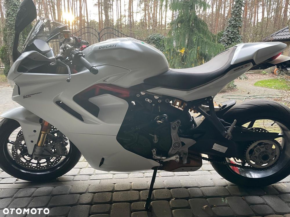 Ducati SuperSport - 11