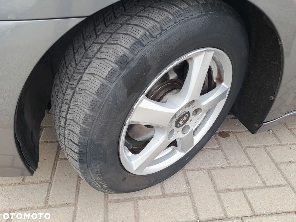 Hyundai i40 1.7 CRDi Comfort + - 18