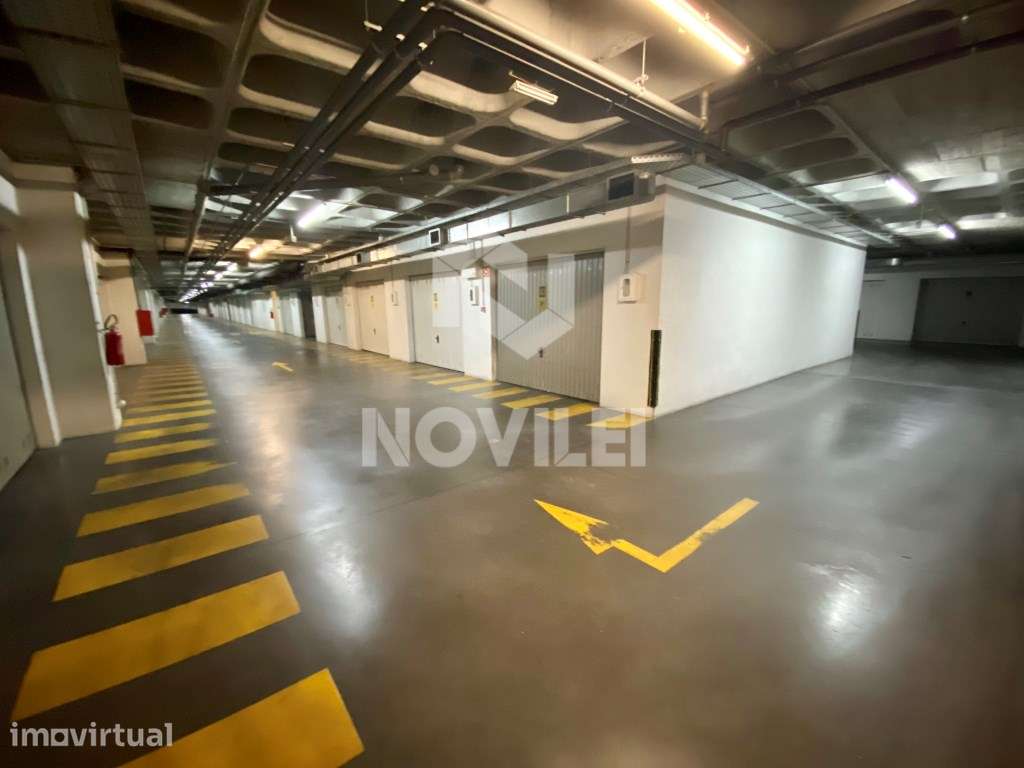 Garagem individual , Jardins do Lis, Centro de Leiria - Grande imagem: 2/4