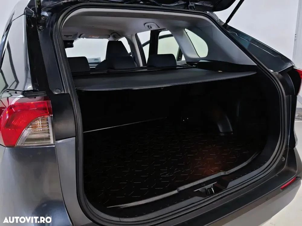 Toyota RAV4 2.5 Hybrid VVT-iE 4x2 Dynamic - 19