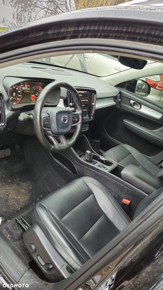 Volvo XC 40 T5 AWD Momentum - 13