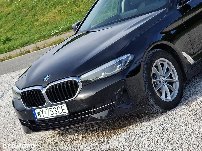 BMW Seria 5 518d - 14