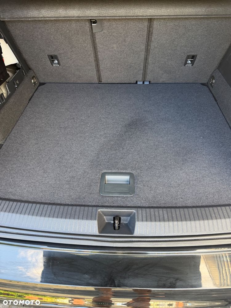 Volkswagen Tiguan 1.5 eTSI R-Line DSG - 25