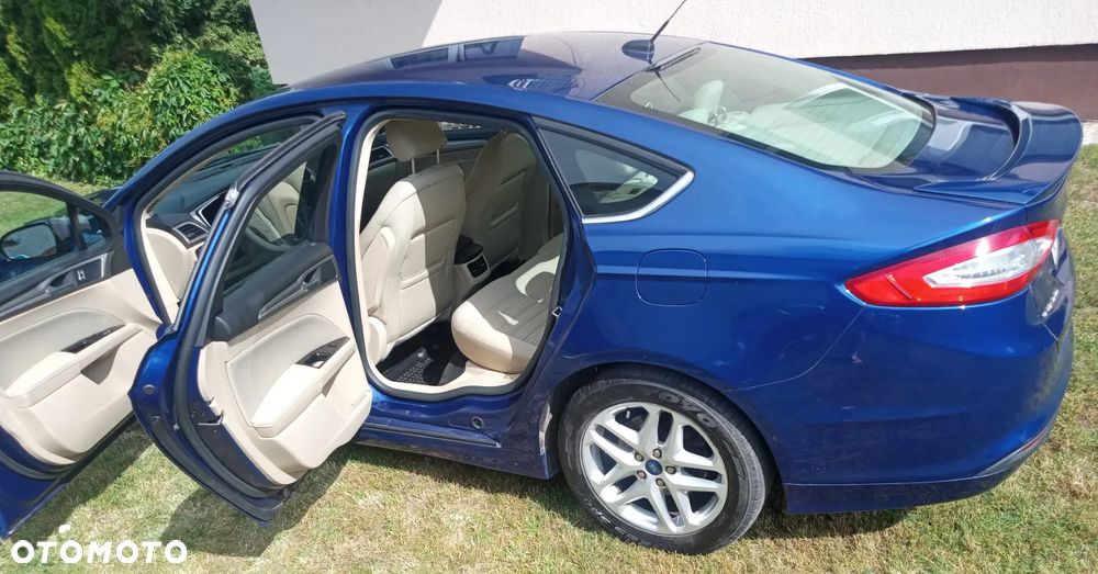 Ford Fusion - 17