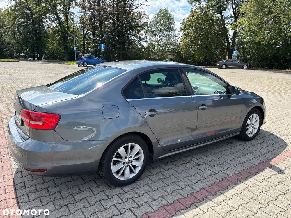 Volkswagen Jetta 1.4 TSI BMT Highline - 2