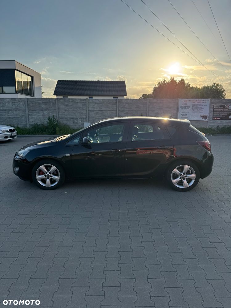 Opel Astra - 4