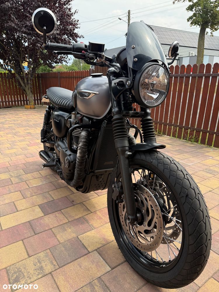Triumph Bonneville - 10